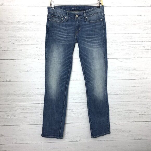 Levi's Women's Jeans Straight Leg Slight Curve Mid Rise size 28 x 32 - Picture 2 of 10